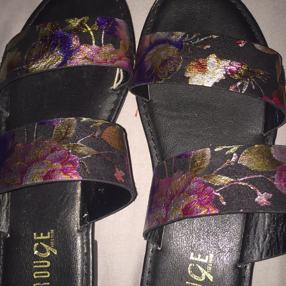 Sandels - Picture 2 of 2